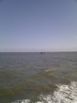 kleines Fischerboot auf dem Meer