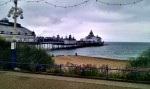 Pier von Eastbourne mit Meer im Hintergrund